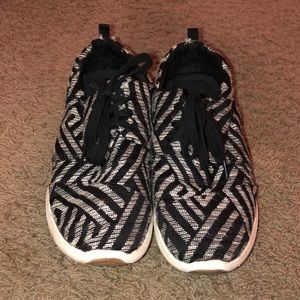 Toms Tennis Shoes
